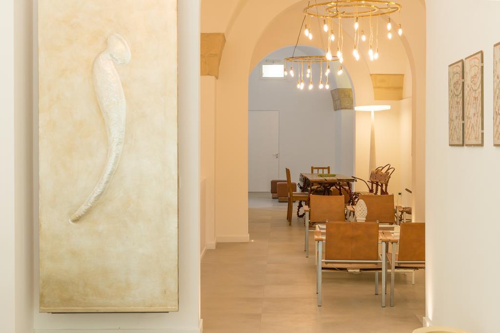 Le Bifore Charming House Lecce Exterior photo