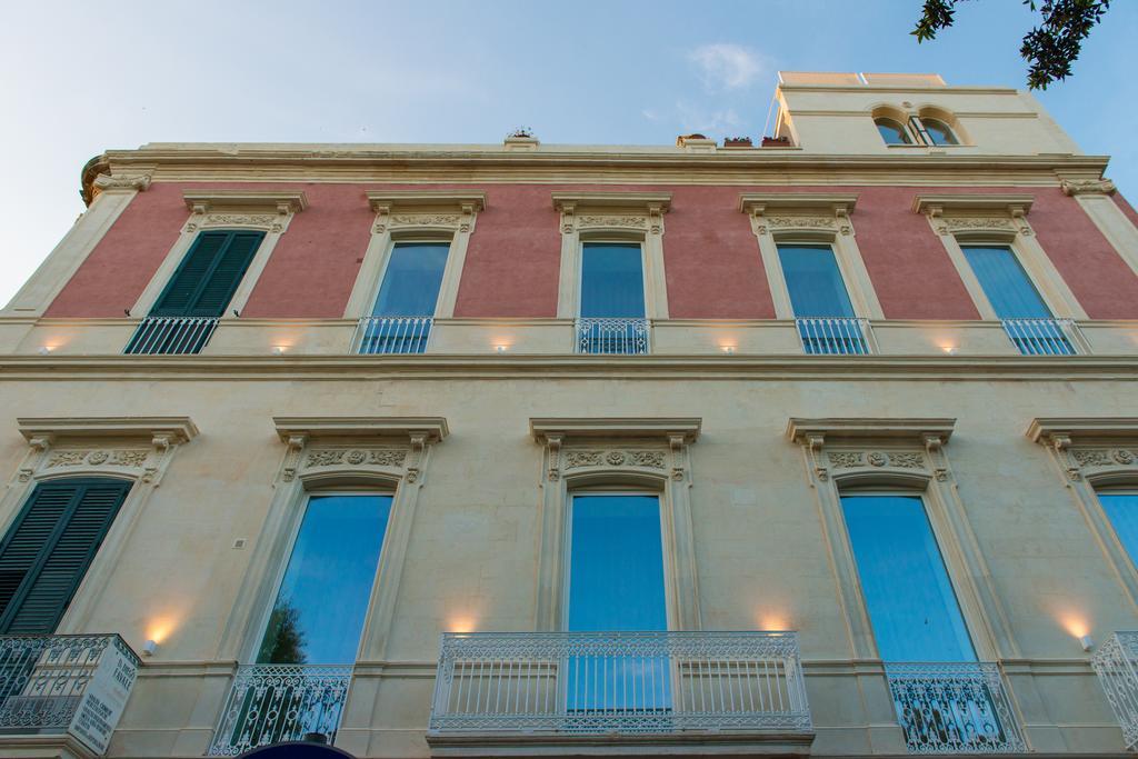 Le Bifore Charming House Lecce Exterior photo